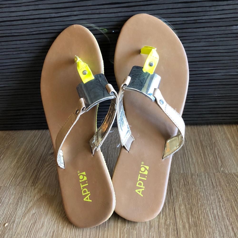 Sandals - Picture 3 of 3